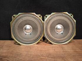 81-558-615-01 Aiwa Pair Of Midrange Woofers 3.2 Ohms From Boombox Tested/works