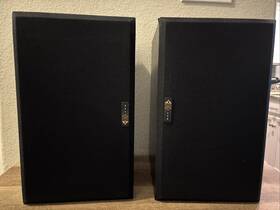 Pn.90-0743 Sonance 90-0743 Director 20 Bookshelf Speakers Pair. Glossy Black Finish