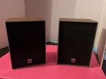 Set Of Radio Shack Tandy Speakers 40-1995. Fixed Price $34.00.