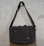 Samsonite Laptop Notebook Portfolio Bag Carrying Case Black. Fixed Price $28.12.