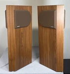 Bose 401 Stereo Speakers Wood Brown. Fixed Price $299.50.
