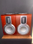 Philips MCD702 Ribbon Tweeter Technology Rosewood Bookshelf Speakers. Fixed Price $40.00.