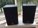 Jbl MR25 Speakers With Original Box Lightly Used. Fixed Price $99.99.