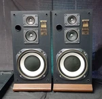 Vintage Pair Of Fisher STV-410M Speakers. Fixed Price $199.00.