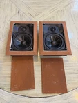 Boston Acoustics DSI450 In-wall 5-1/4'' Speakers Paintable Brown Grilles Pair. Fixed Price $75.00.