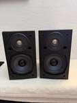 Pair Of Polk Audio RT25I Power Port Speakers W/ Wall Mounts Nice. Fixed Price $110.00.